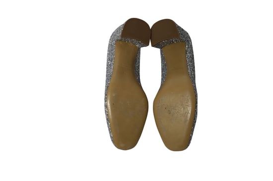 Mansur Gavriel Glitzerpumps aus silbernem Leder - Image 5