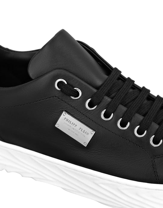 Sneaker - Image 4