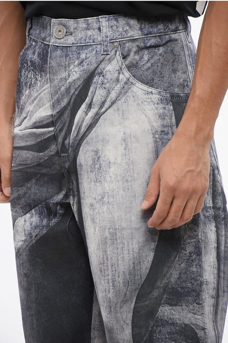 Loose Fit Jeans mit Statuen-Print 38cm in Blau, Grigio - Image 2