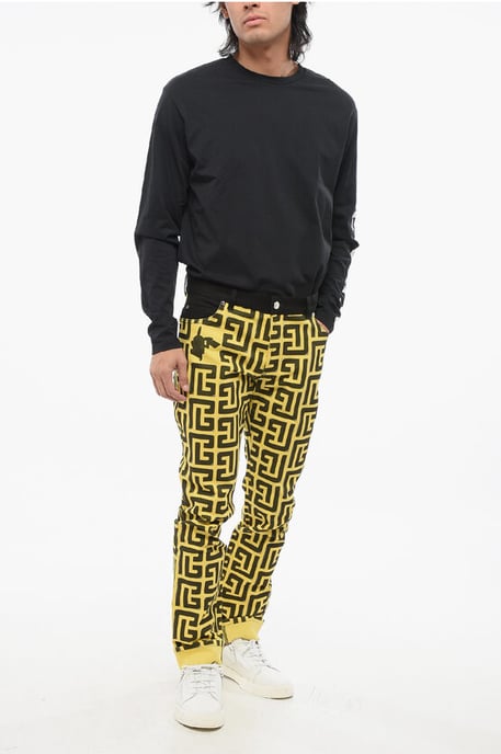 POKEMON Zweifarbige Jeans mit umgeschlagenem Saum und Allover-Monogramm in Giallo, Nero - Image 4