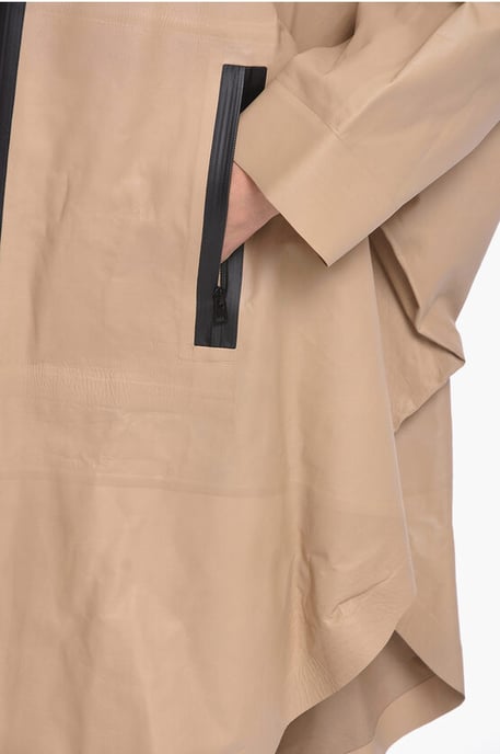 Beigefarbener Lederregenmantel mit Fledermausärmeln - Image 3