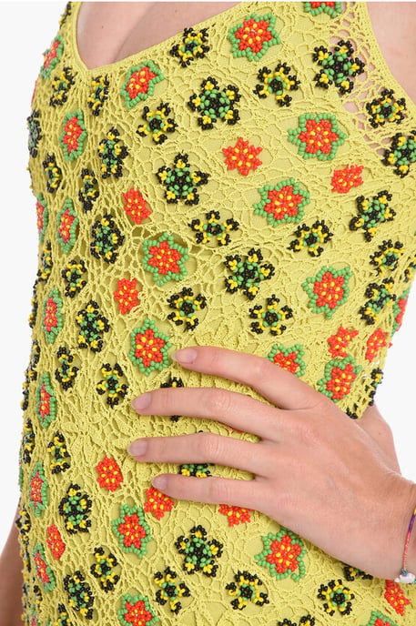 Ausgestelltes Kleid aus Viskose-Häkelarbeit mit perlenbesetztem Blumenmotiv in Grün - Image 3