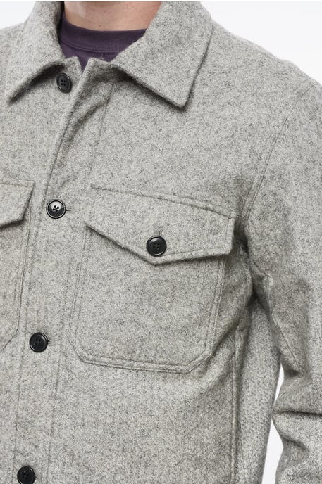 Overshirt aus Wollmischung mit doppelten Brusttaschen in Grau - Image 3