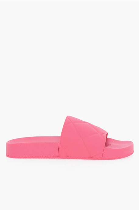 Matte Gummi-Slider mit Intreccio-Motiv in Pink - Image 3