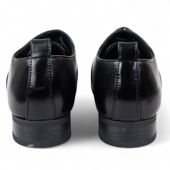 Klassische Oxford-Derby-Schuhe für Herren in Schwarz - Image 5
