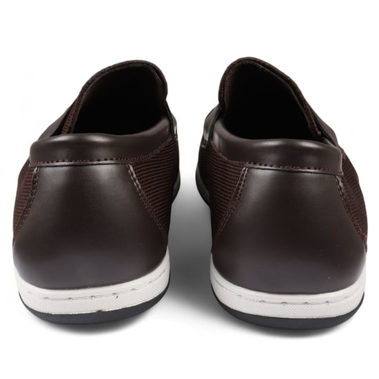 Atmungsaktive Slipper für Herren in Braun - Image 4