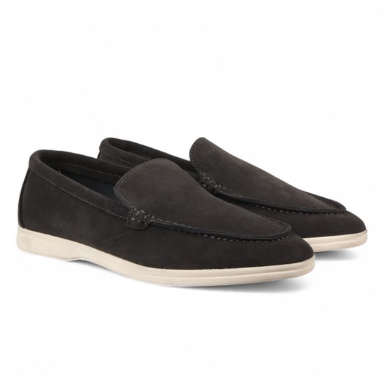 Robuste schwarze Slip-On-Loafer für Herren mit gepolsterter Innensohle - Image 2