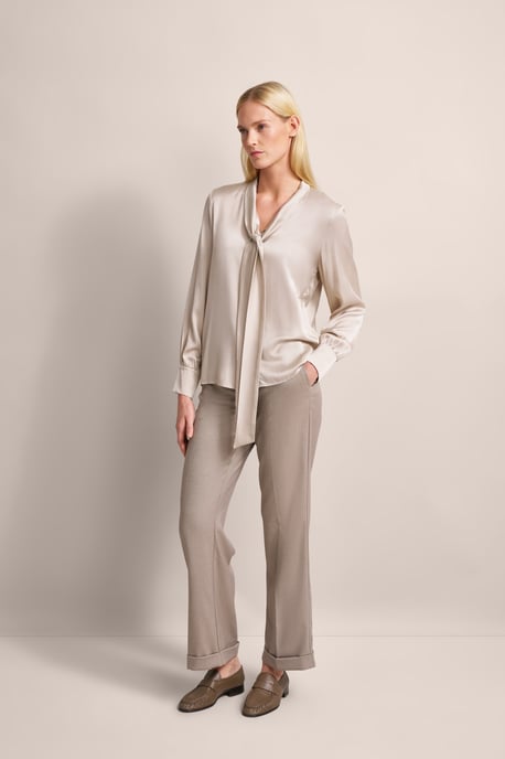 Bugatti Damen Schluppenbluse mit leichtem Glanz - Image 4