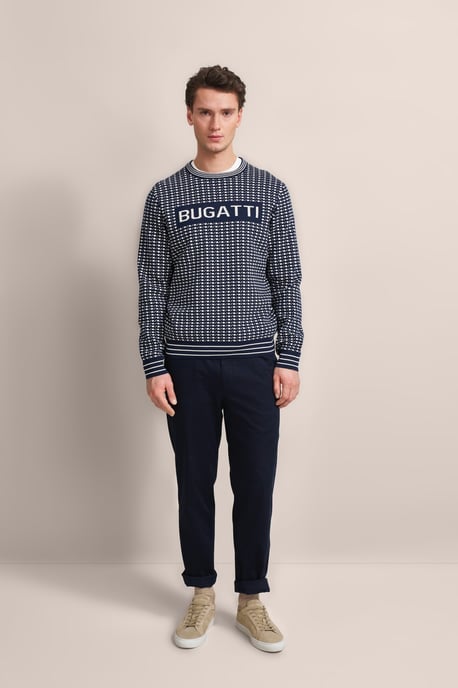 Bugatti Herren Rundhalspullover mit präsentem Logo-Print - Image 5