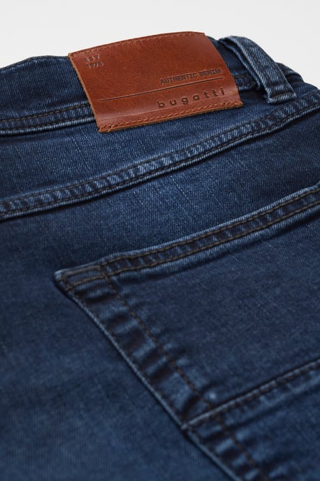 Bugatti Herren Jeans aus Authentic Denim mit Stretch-Komfort - Image 5