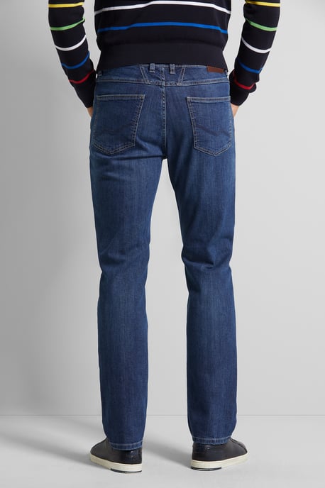 Bugatti Herren Jeans mit einem leichten Used-Look - Image 2