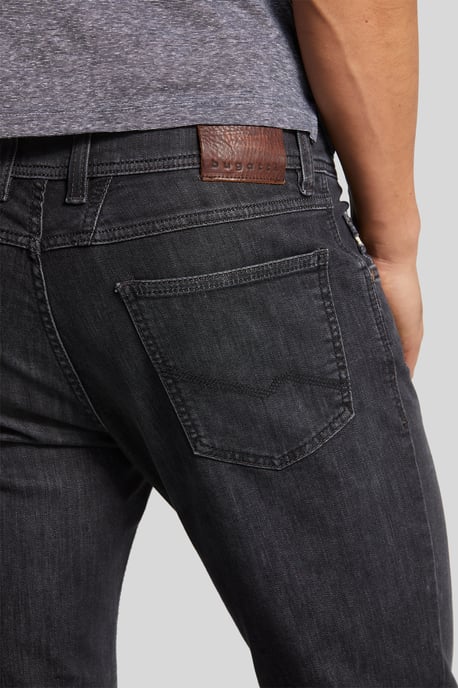 Bugatti Herren Jeans mit einem leichten Used-Look - Image 4