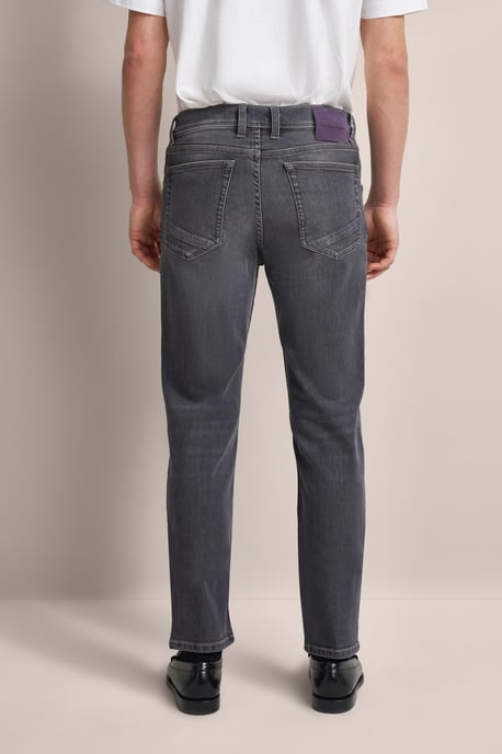 Bugatti Herren Jeans mit dezenter Waschung - Image 2