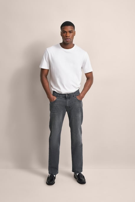 Bugatti Herren Jeans mit einem leichten Used-Look - Image 4