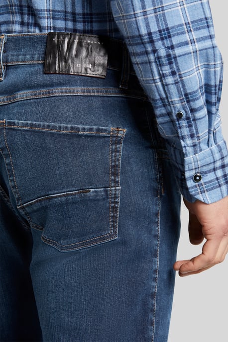 Bugatti Herren Jeans mit hohem Tragekomfort - Image 5