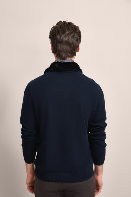 Bugatti Herren Strickjacke mit unechtem Fellkragen - Image 2