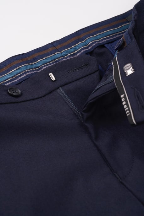 Bugatti Herren Freizeithose mit moderner Form - Image 5