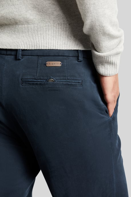 Bugatti Herren Chino mit körpernaher Passform - Image 5