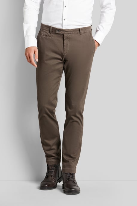 Bugatti Herren Chinohose in leichter Used-Optik - Image 1
