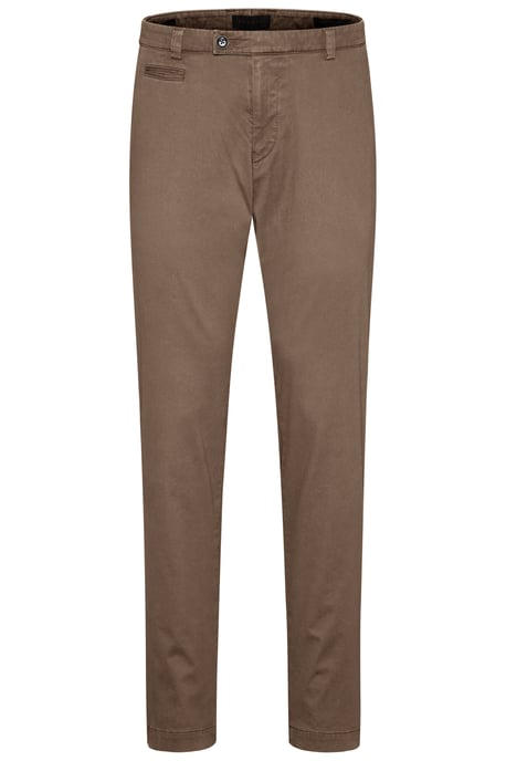 Bugatti Herren Chinohose in leichter Used-Optik - Image 3