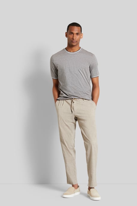 Bugatti Herren Bundfaltenhose mit konischer Passform - Image 4