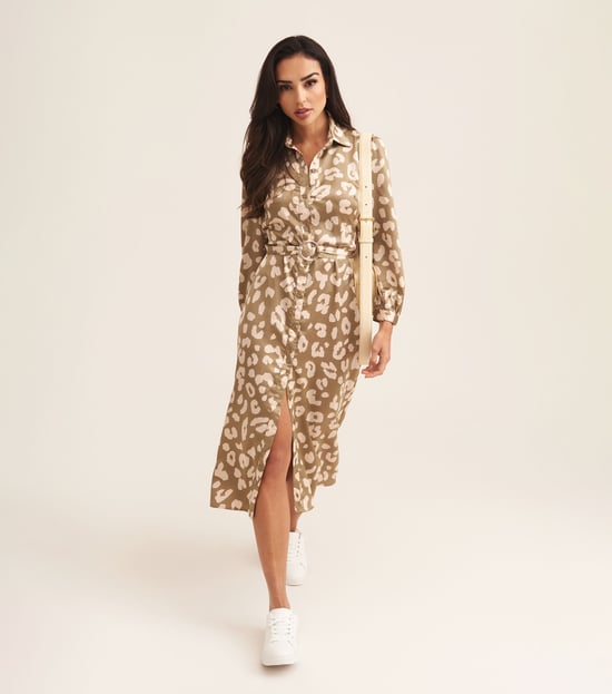 Salbeigrünes Hemdkleid mit Tiergürtel - Image 1