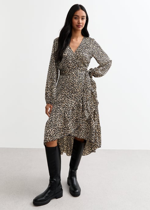 Beiges Mini-Wickelkleid mit Rüschen und Tiermotiv - Image 1