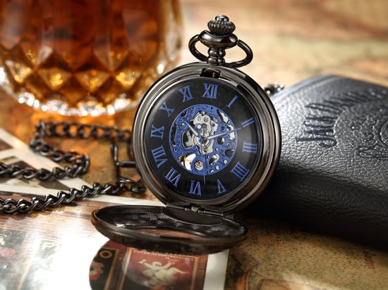Vinatage Taschenuhr mit Skelett-Halbjäger-Motiv, mechanisch, Legierung, Schwarz - Image 6