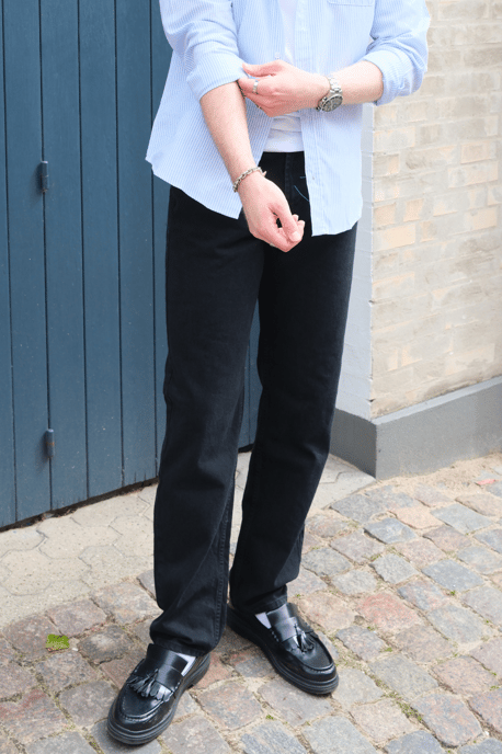Jeans mit entspannter Passform - Tiefschwarz - Image 2