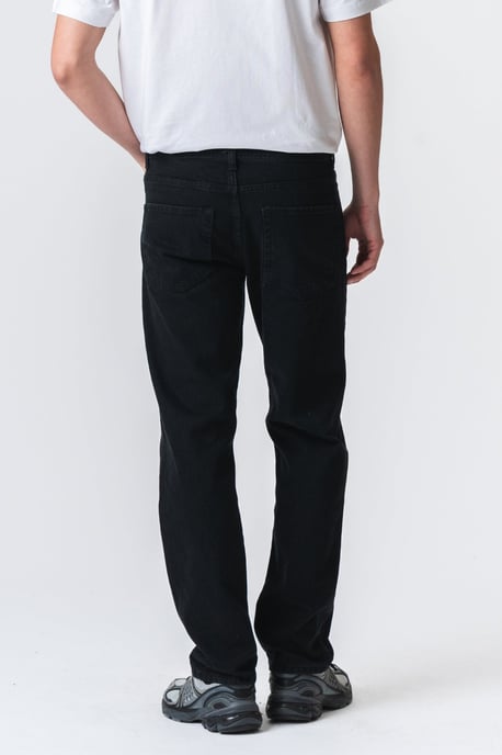 Jeans mit entspannter Passform - Tiefschwarz - Image 4