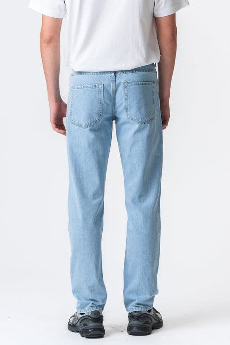 Relaxed Fit Jeans - Hellblauer Denim - Image 4