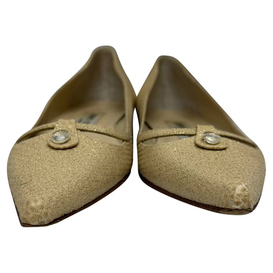 Jimmy Choo Verzierte Glitzer-Balletschuhe aus goldfarbenem Leder - Image 2