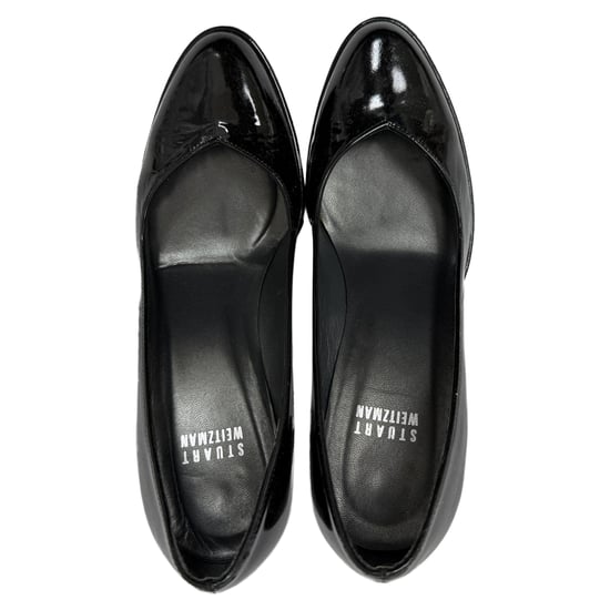 Stuart Weitzman Pumps aus schwarzem Lackleder - Image 5