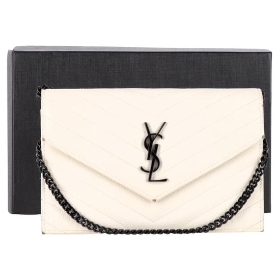 Saint Laurent Matelassé – Gesteppte, genarbte Brieftasche mit Umschlagkette aus weißem Leder - Image 2