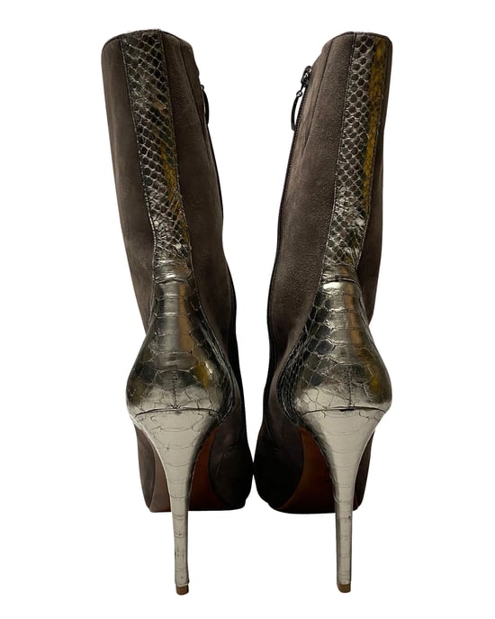 Alexandre Birman Sockenstiefel aus braunem Wildleder - Image 4