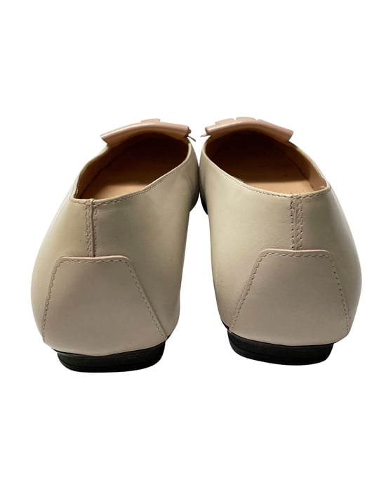 Tod's Mokassin-Flats aus cremefarbenem Leder - Image 4