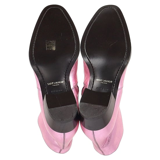 Saint Laurent – Ankle Boots mit mandelförmiger Zehenpartie aus rosa Leder in Metallic - Image 6