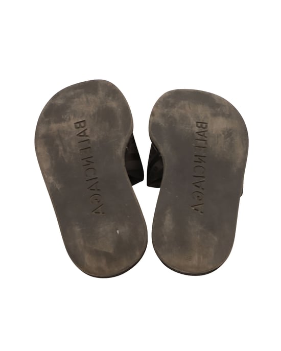 Balenciaga Hotel Line Slides aus schwarzem Acryl - Image 6