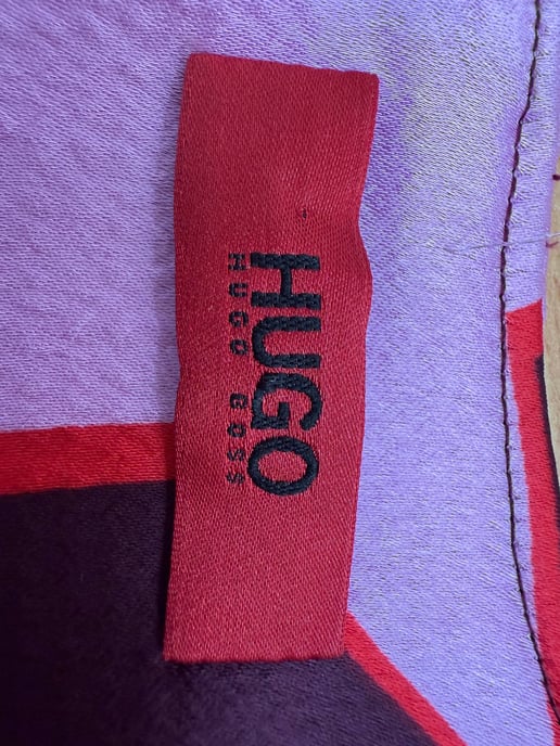 Hugo Boss – Asymmetrisches Midikleid mit Sternendruck aus mehrfarbigem Satin - Image 4