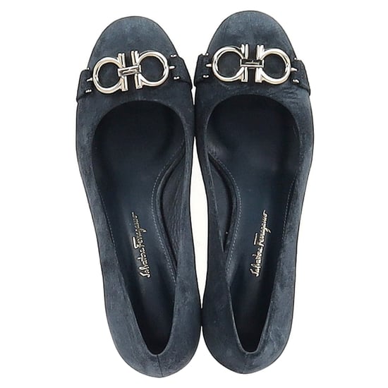 Ferragamo Garda-Pumps aus blauen Wildleder - Image 5