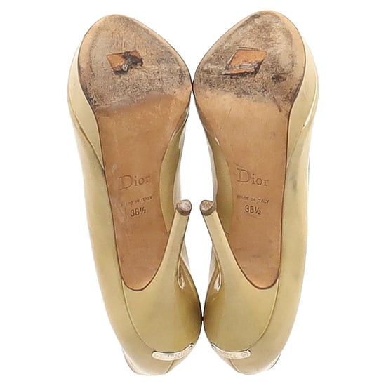 Dior Miss Dior Peeptoe-Pumps aus gelbem Lackleder - Image 6