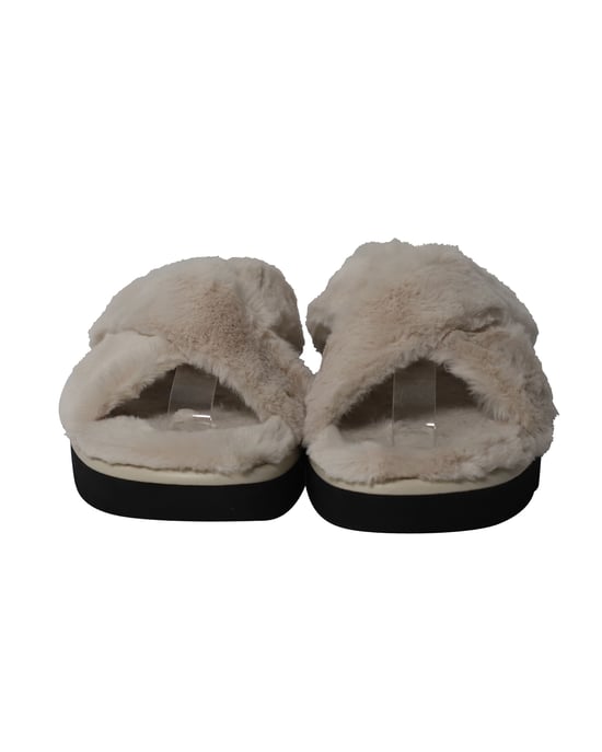 Stuart Weitzman – Roza Lift Slides-Sandalen aus cremefarbenem Kunstfell - Image 2