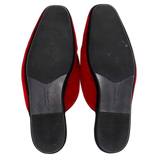 Dolce & Gabbana Bestickte Flache Pantoletten aus rotem Samt - Image 6