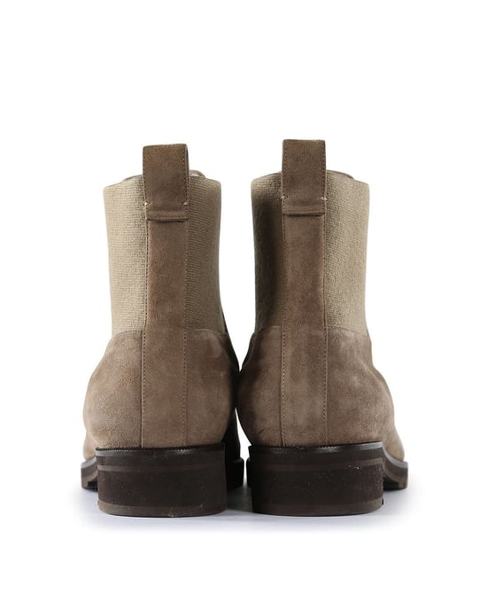 Loro Piana Taupe Wildleder Chelsea Stiefeletten - Image 2