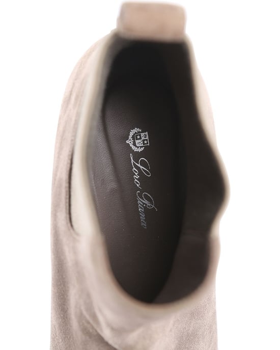 Loro Piana Taupe Wildleder Chelsea Stiefeletten - Image 6