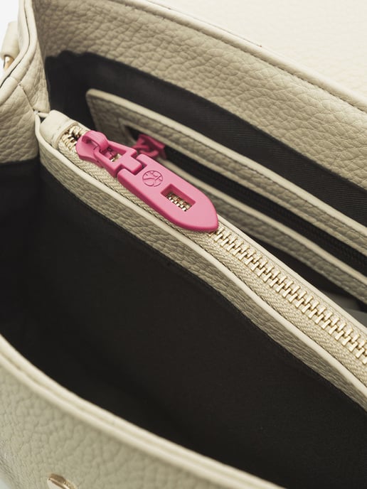 Secret Pon Pon Handbag Women - Image 4