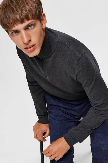 GBDieses T-Shirt für Damen von SELECTED HOMME ist aus Baumwolle gefertigt. Das Modell hat einen schönen Schnitt und lange Beine. Das Kleidungsstück ist mit einem Reißverschluss versehen. Details zu diesem Kleidungsstück: Stijlnaam: SLHBERGfijn gebreid - Image 3