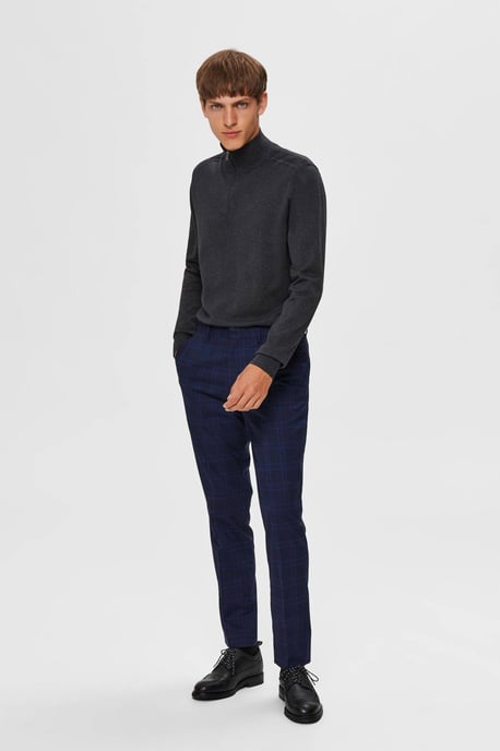 GBDieses T-Shirt für Damen von SELECTED HOMME ist aus Baumwolle gefertigt. Das Modell hat einen schönen Schnitt und lange Beine. Das Kleidungsstück ist mit einem Reißverschluss versehen. Details zu diesem Kleidungsstück: Stijlnaam: SLHBERGfijn gebreid - Image 6