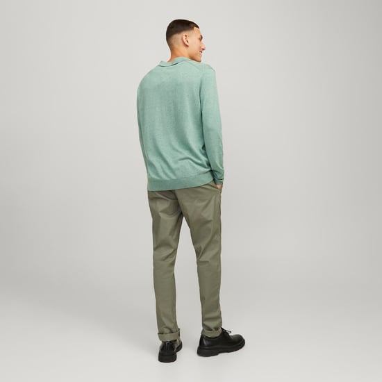 Herrenpulli der Marke Jack & Jones. Der Pullover ist aus hochwertiger Baumwolle und Polyester gefertigt. Die feine Mischung dieser Materialien sorgt für einen herrlich warmen Tragekomfort. Marke: Jack & JonesModellname: JJestar Basic Sweat Crew Neck Kate - Image 3