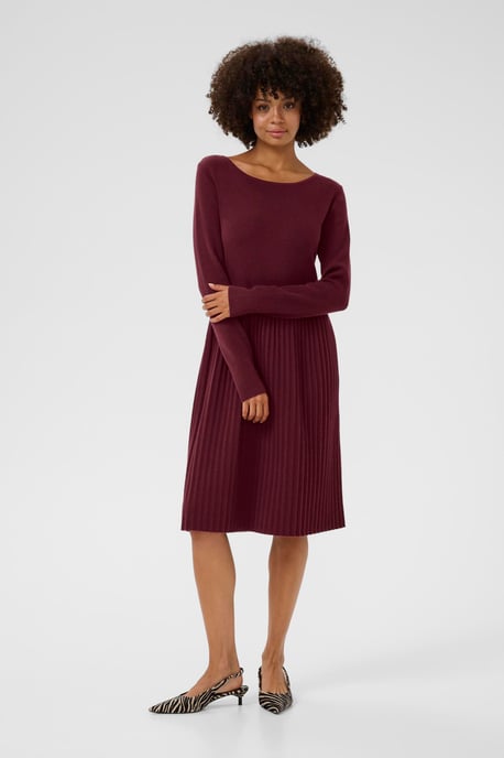 Kleid CUluci Kleid Feminine - Image 1